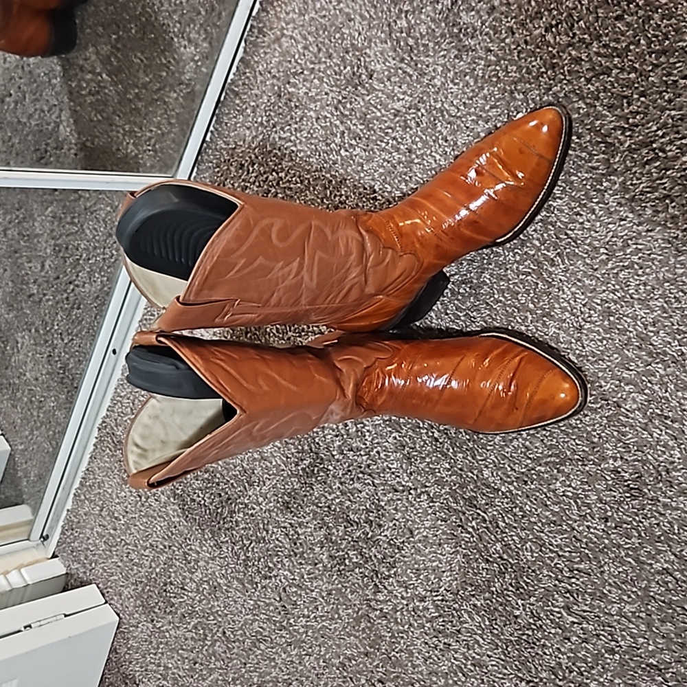 eels skins boots